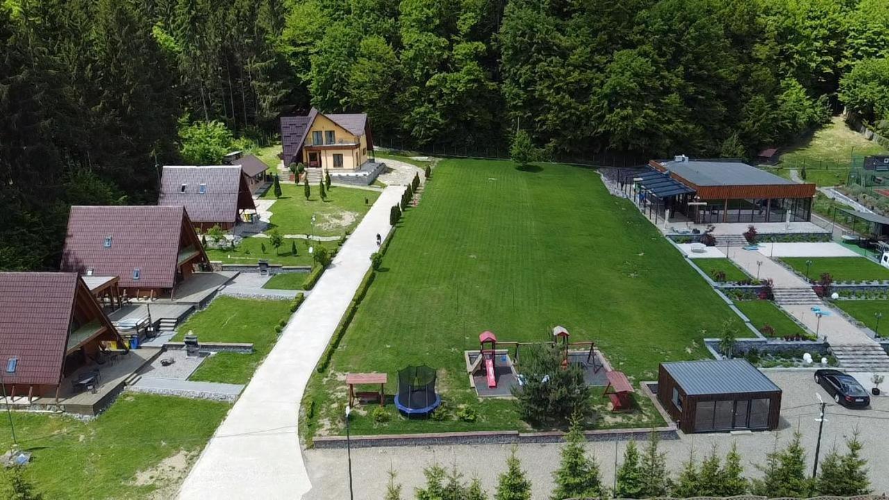 Green Property Dofteana 外观 照片